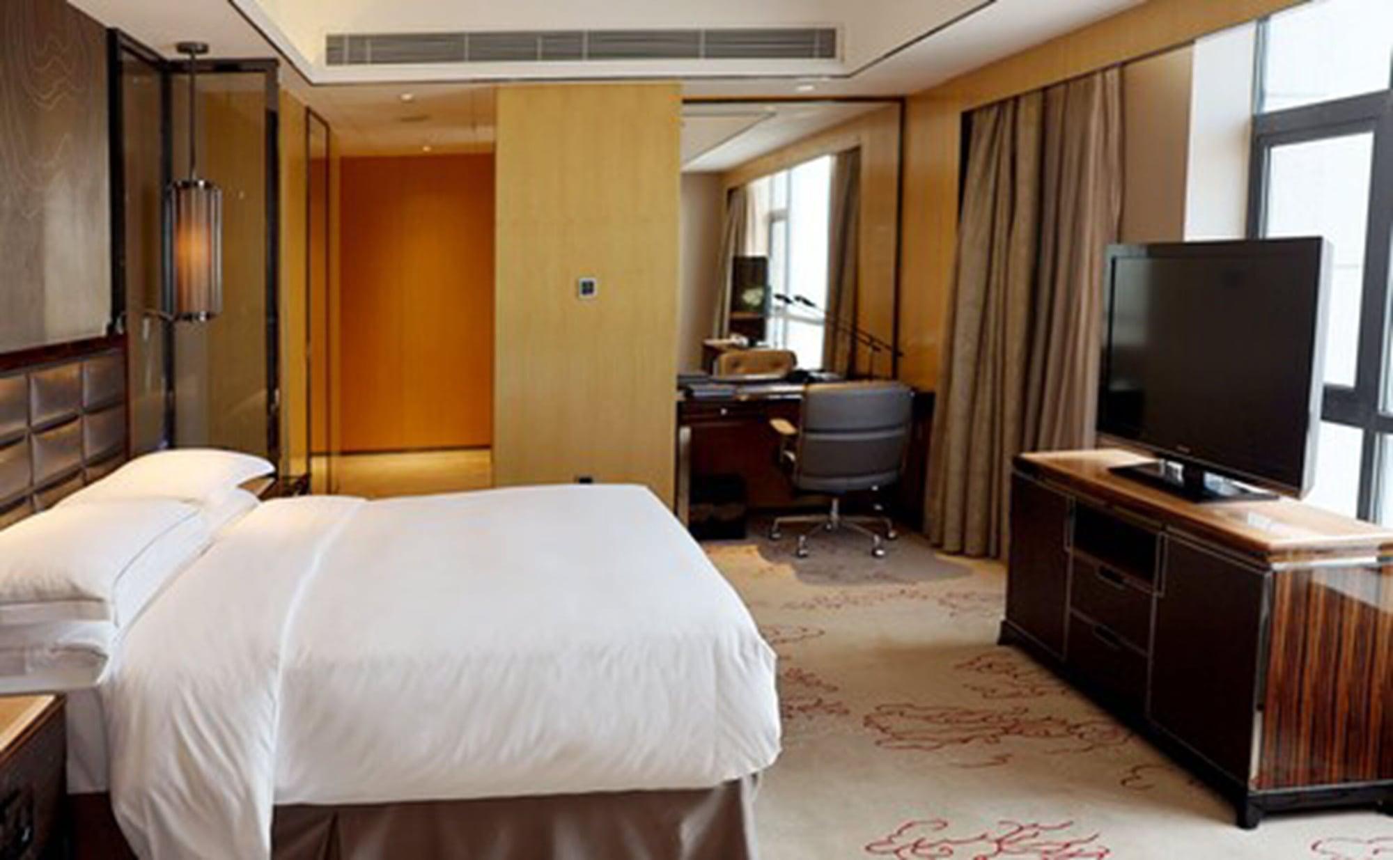 Hilton Zhongshan Downtown Bagian luar foto