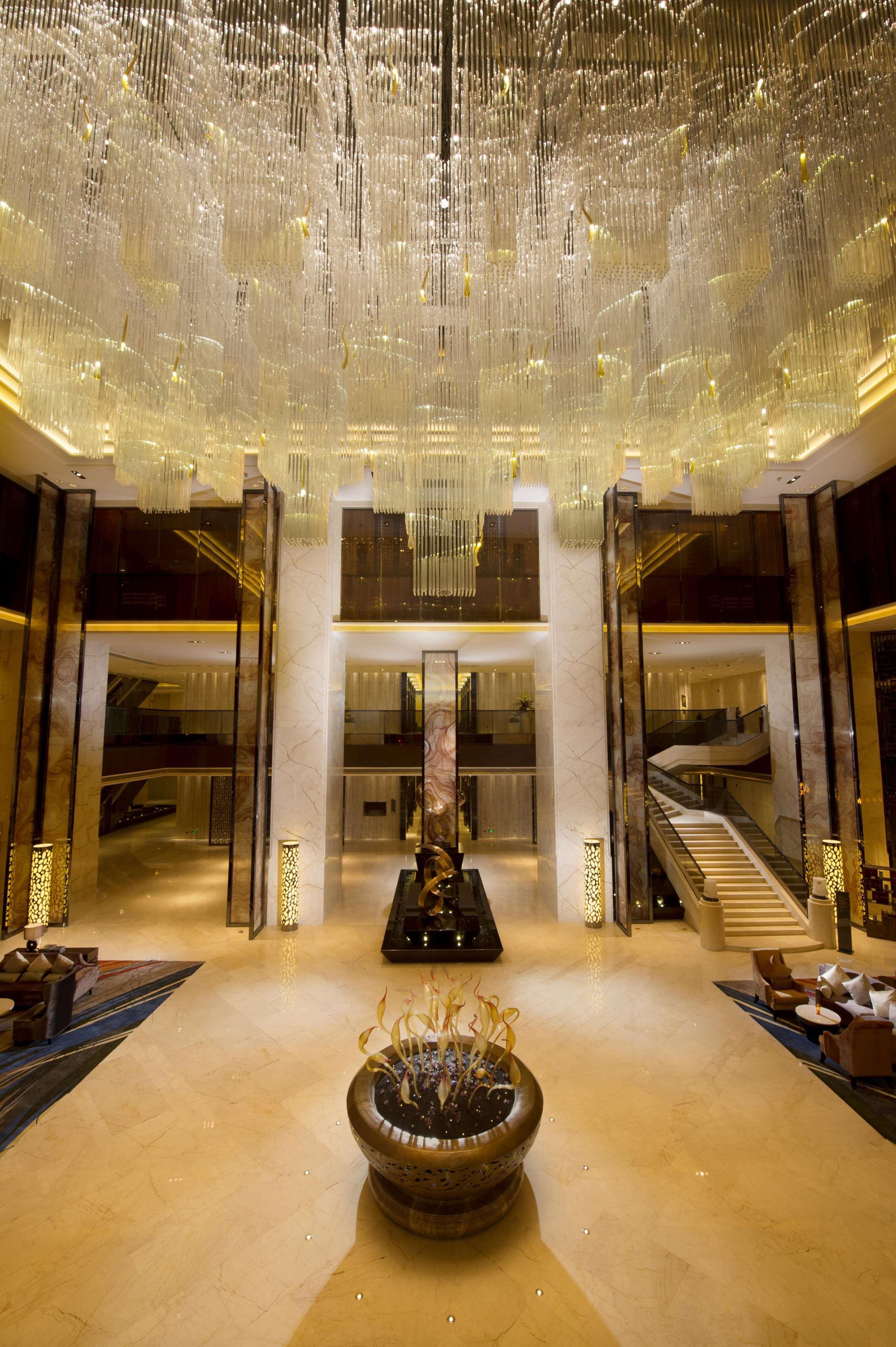 Hilton Zhongshan Downtown Bagian luar foto