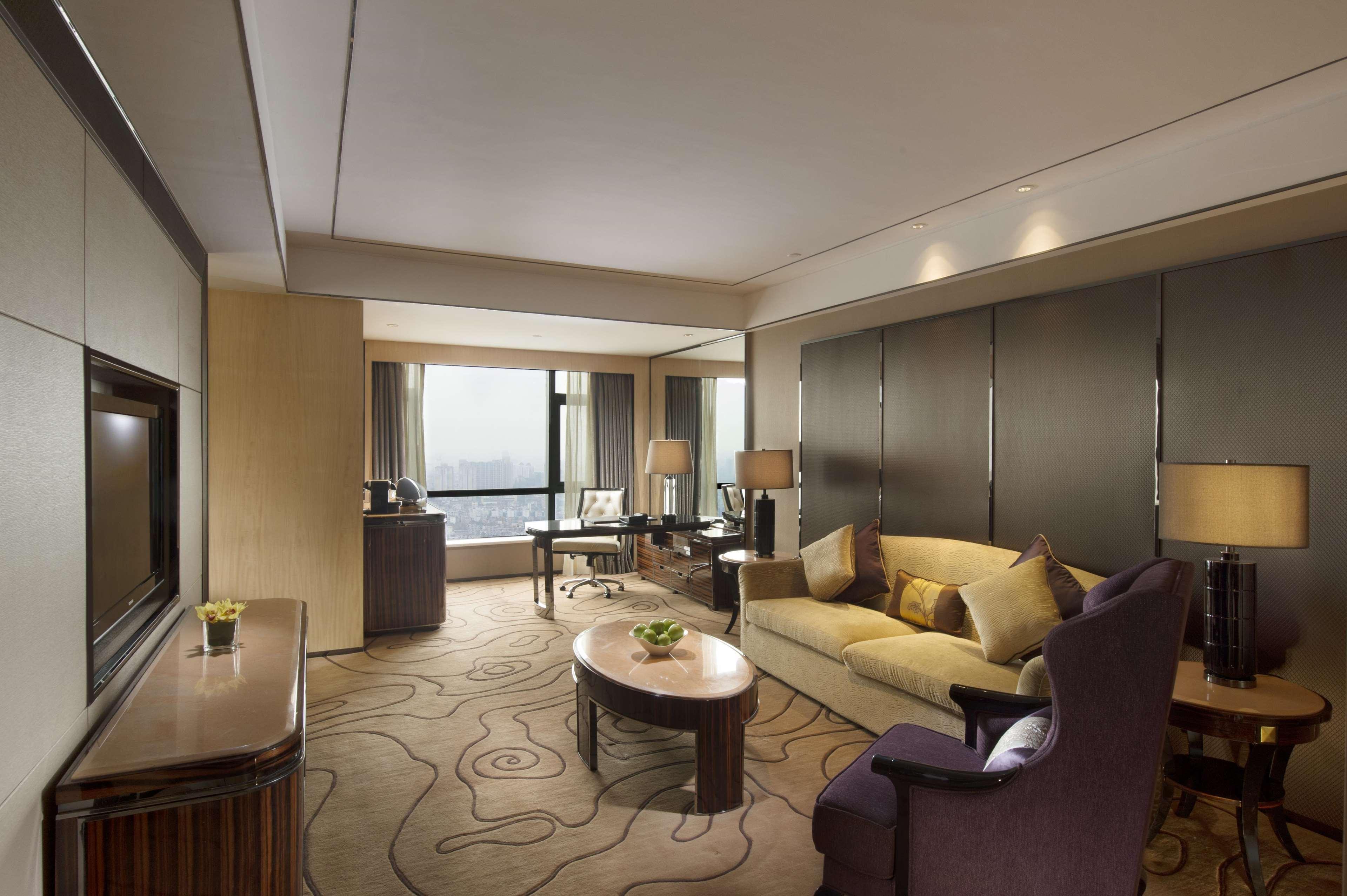 Hilton Zhongshan Downtown Bagian luar foto