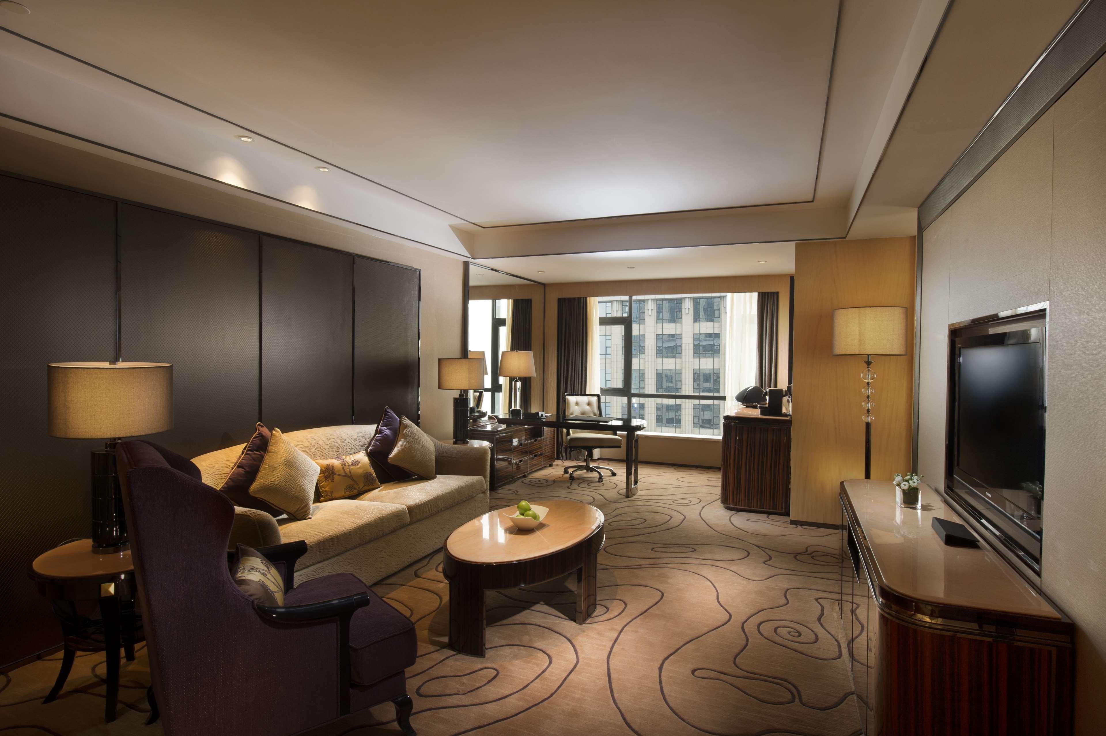 Hilton Zhongshan Downtown Bagian luar foto