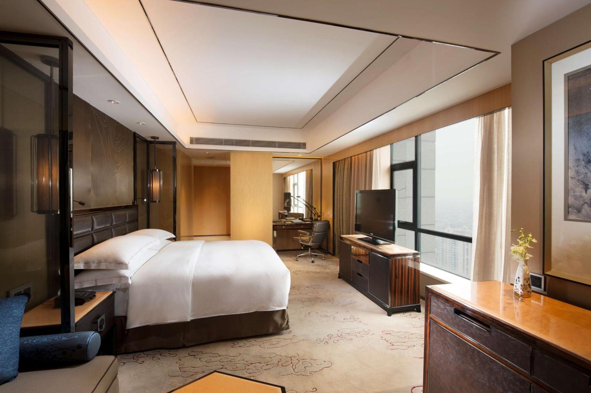 Hilton Zhongshan Downtown Bagian luar foto