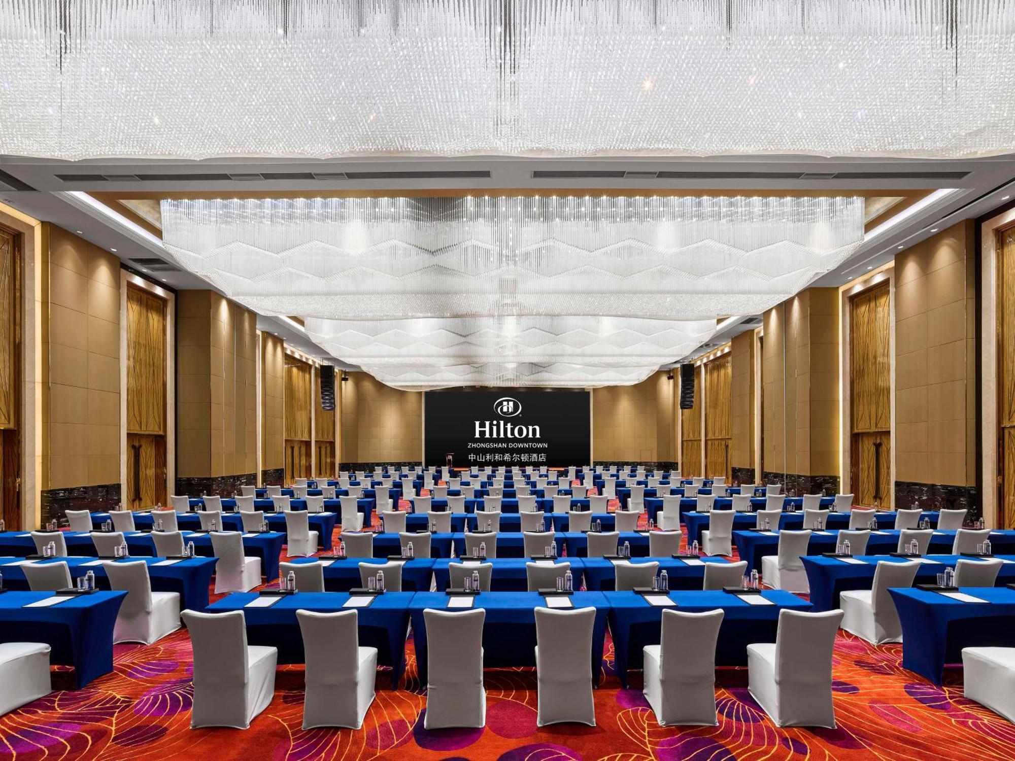 Hilton Zhongshan Downtown Bagian luar foto