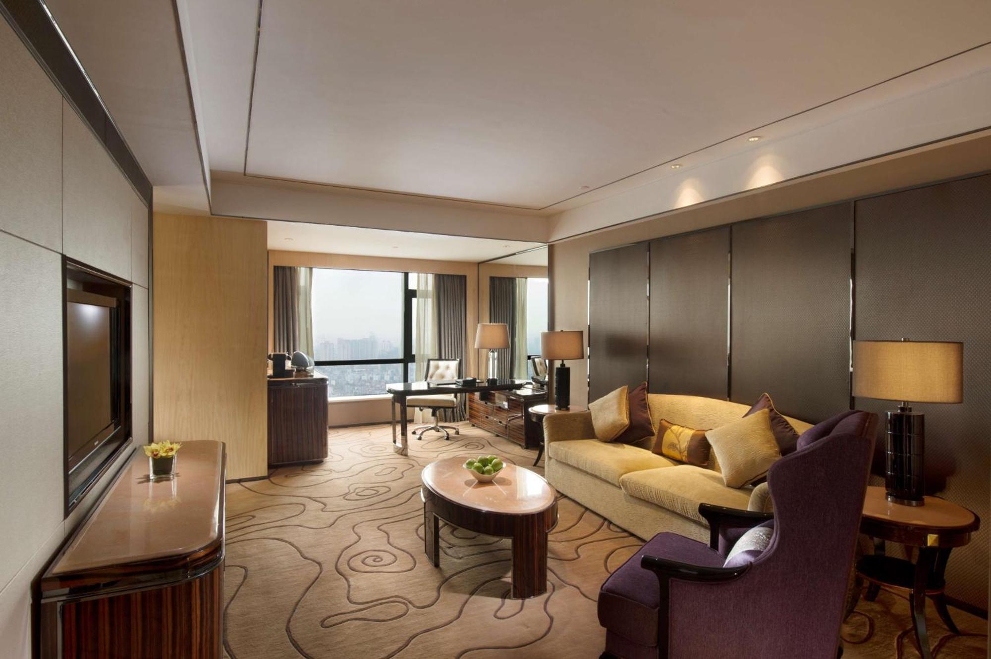 Hilton Zhongshan Downtown Bagian luar foto