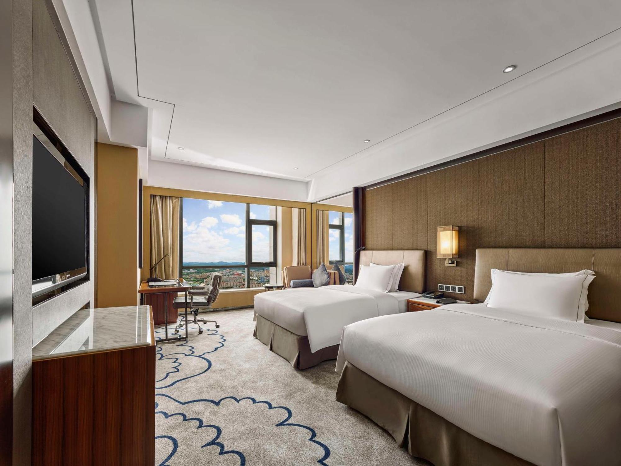 Hilton Zhongshan Downtown Bagian luar foto