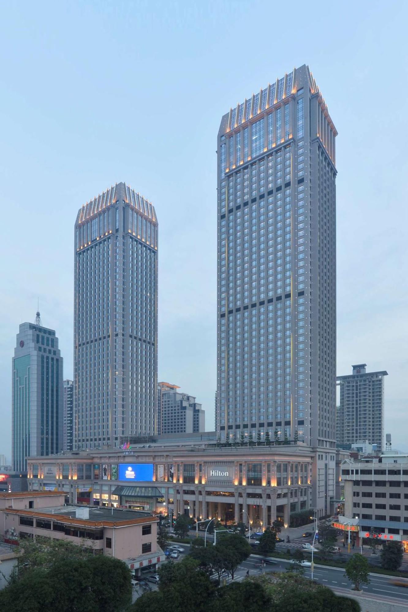 Hilton Zhongshan Downtown Bagian luar foto